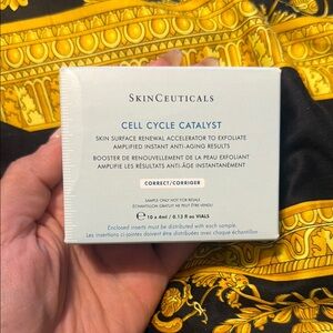 SkinCeuticals Cell Cycle Catalyst - White and Blue Packaging